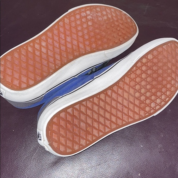 Vans - Picture 4 of 6